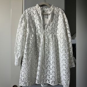 Zara white dress in size M